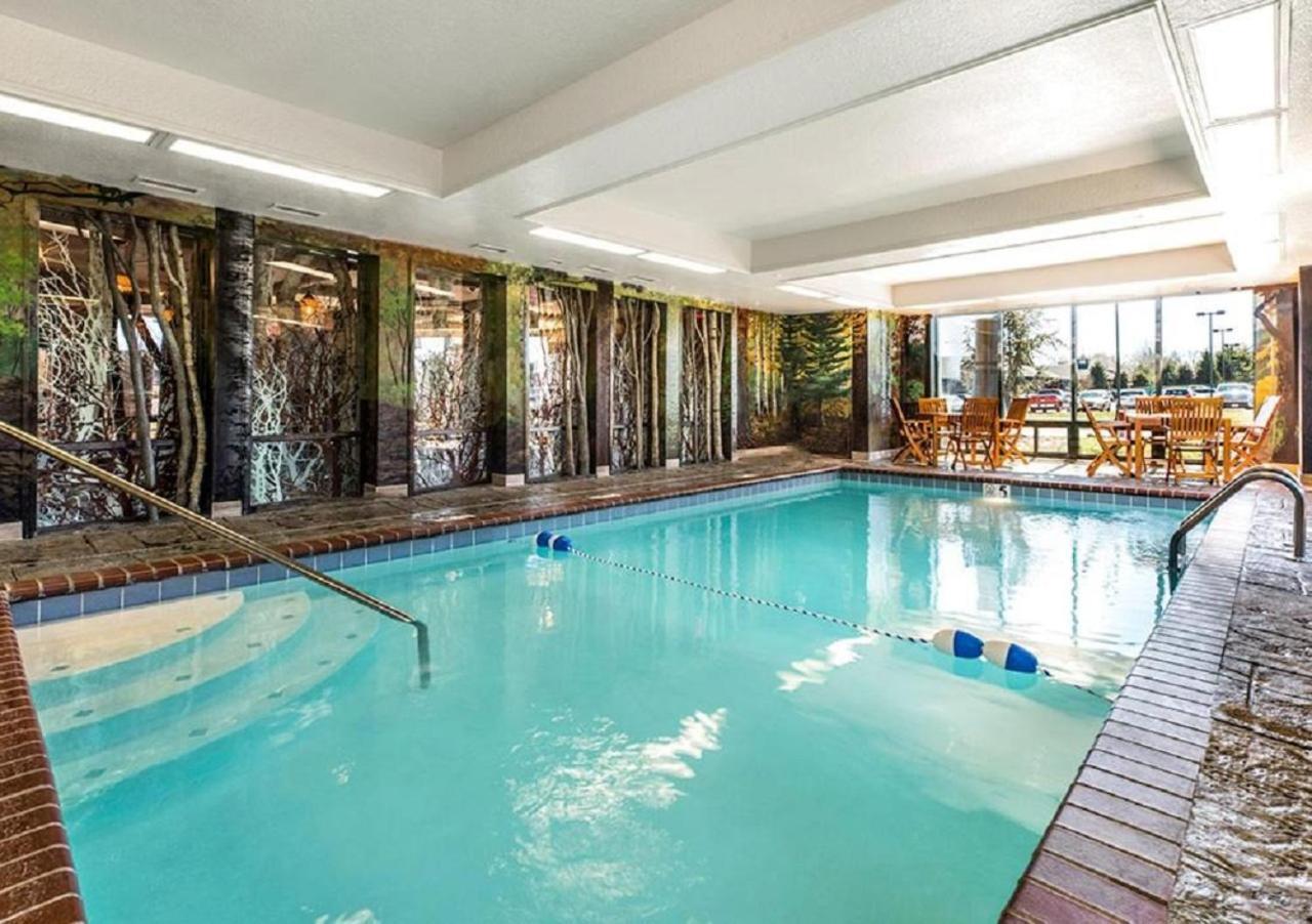 Bass Pro Shops Angler'S Lodge Springfield Extérieur photo